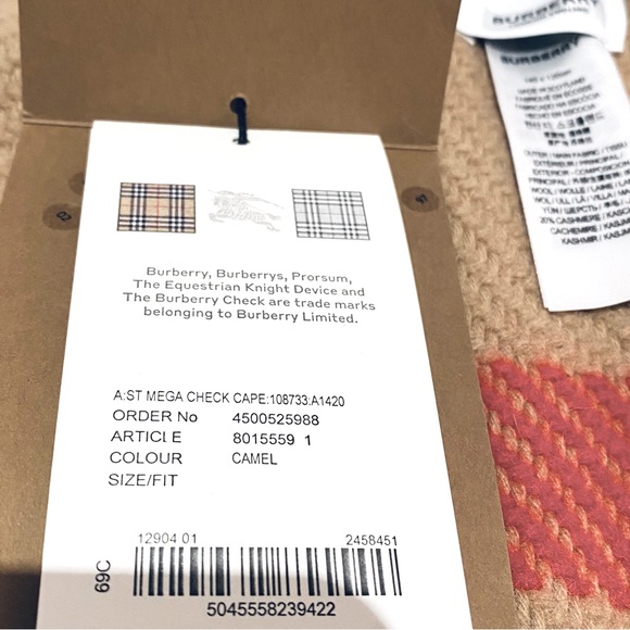 BURBERRY CHECK WOOL & CASHMERE FRINGE CAPE. - Picture 9 of 12